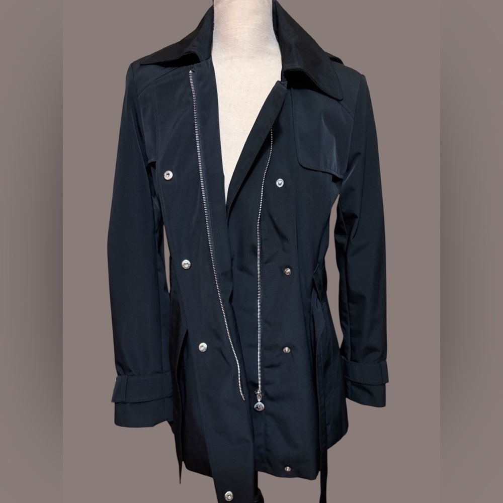 Calvin Klein-Classy black trench coat. Size small. Silver details/Hood. Like new - Picture 5 of 16